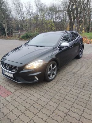 Volvo V40 II D2 R Design 2013