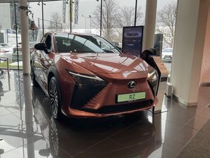 Lexus RZ 300e Prestige 2025