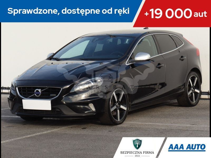 Volvo V40 II 2014