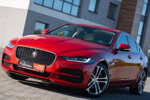 Jaguar XE 2.0 D180 R-Dynamic HSE 2021