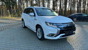 Mitsubishi Outlander III 2.4 4WD Spirit 2019