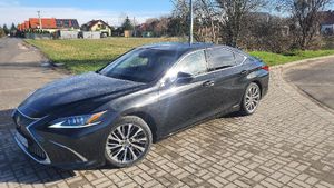 Lexus ES 300h Business Edition 2019