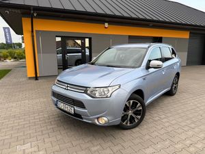 Mitsubishi Outlander III 2.0 4WD Plus 2014