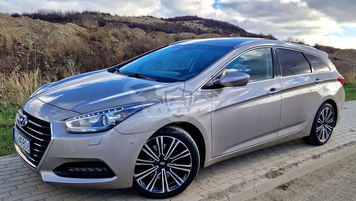 Hyundai i40 Kombi blue 1.7 CRDi DCT Premium 2015