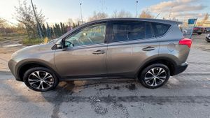 Toyota Rav4 IV 2.0 D-4D Premium 4x2 2015