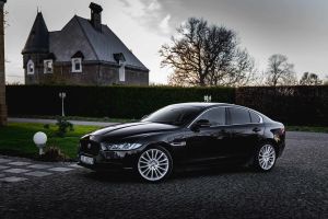 Jaguar XE 2.0 D Prestige 2016