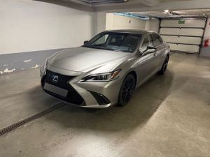 Lexus ES 300h F Sport Edition 2023
