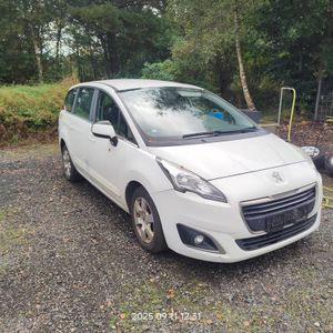 Peugeot 5008 I e-HDI 115 ETG6 Stop&Start Business-Line 2014