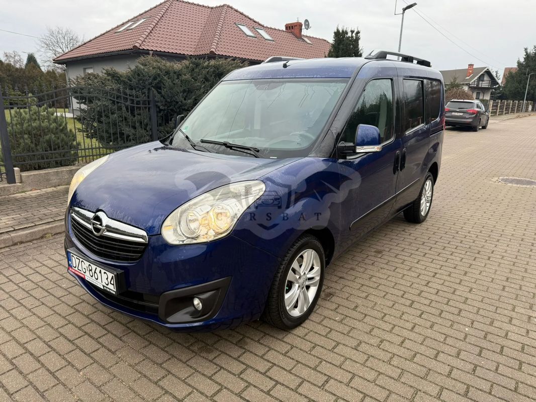 Opel Combo D 1.4 L1H2 Selection 2012