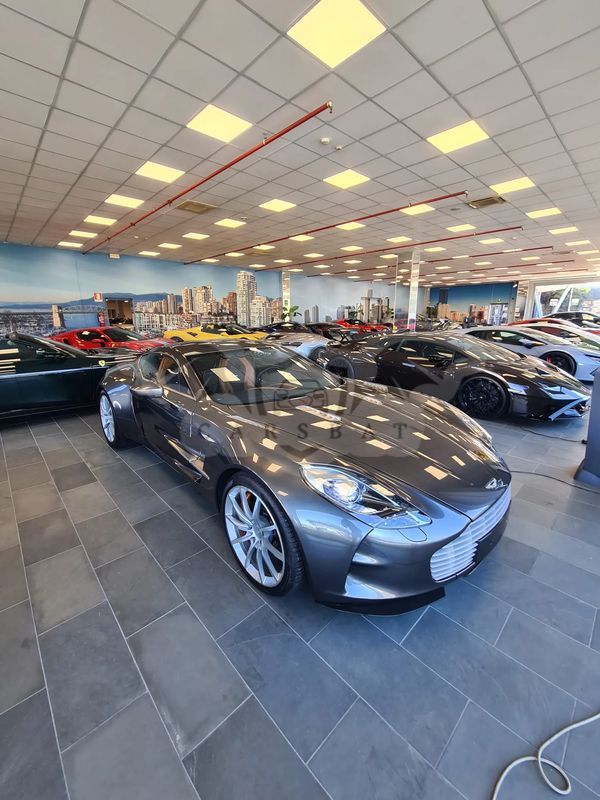 Aston martin One-77 2012