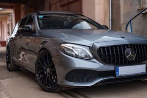Mercedes-Benz E W213 300 de 9G-TRONIC Avantgarde 2020