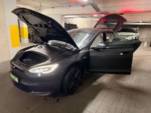 Tesla Model S 2022