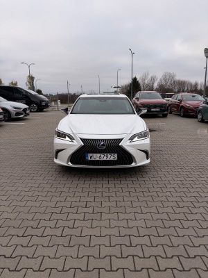 Lexus ES 300h Business Edition + 2020