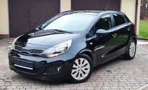 Kia Rio III 1.4 Fifa World Cup Edition 2014