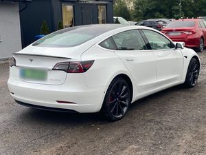 Tesla Model 3 2020