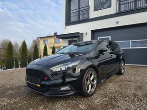 Ford Focus Mk3 2.0 EcoBoost ST mit Leder-Exclusiv-Paket 2017