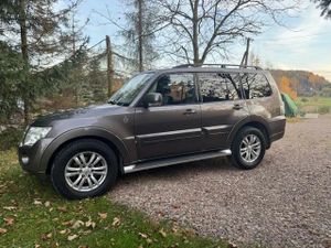 Mitsubishi Pajero IV 2011