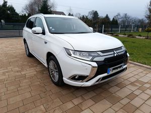 Mitsubishi Outlander III 2.4 4WD Diamant+ 2018