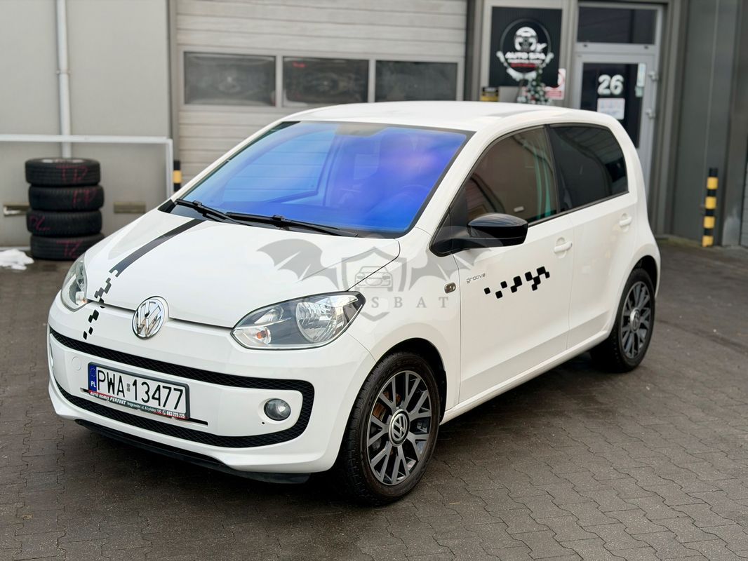 Volkswagen Up! BlueMotion Technology street 2013