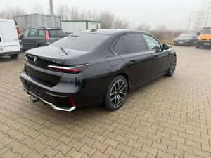 BMW 7 Series G70 740d xDrive mHEV M Sport sport 2024