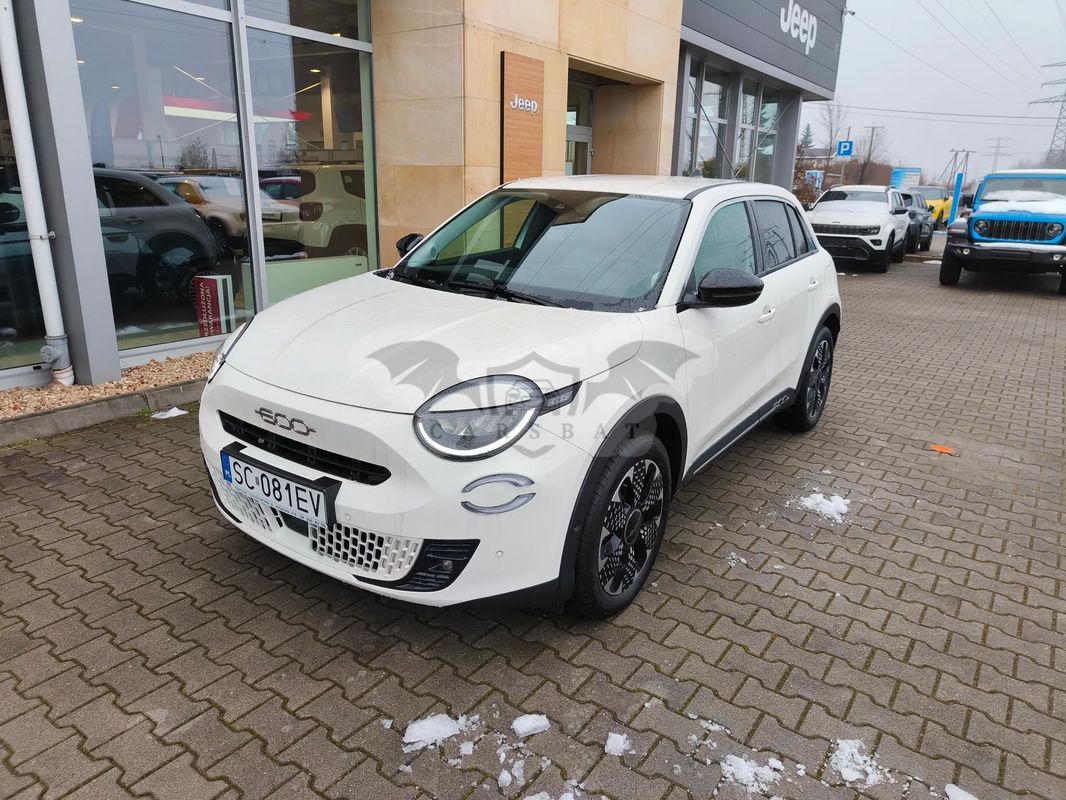 Fiat 600 1.2 Turbo La Prima eDCT 2024