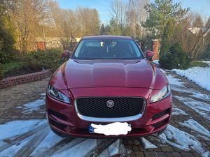 Jaguar F-Pace 20d AWD Pure 2016