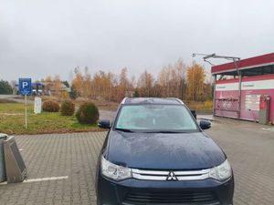 Mitsubishi Outlander III 2.2 DI-D 4WD Invite 2014
