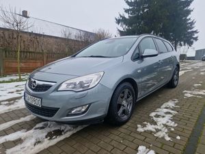 Opel Astra J 2013