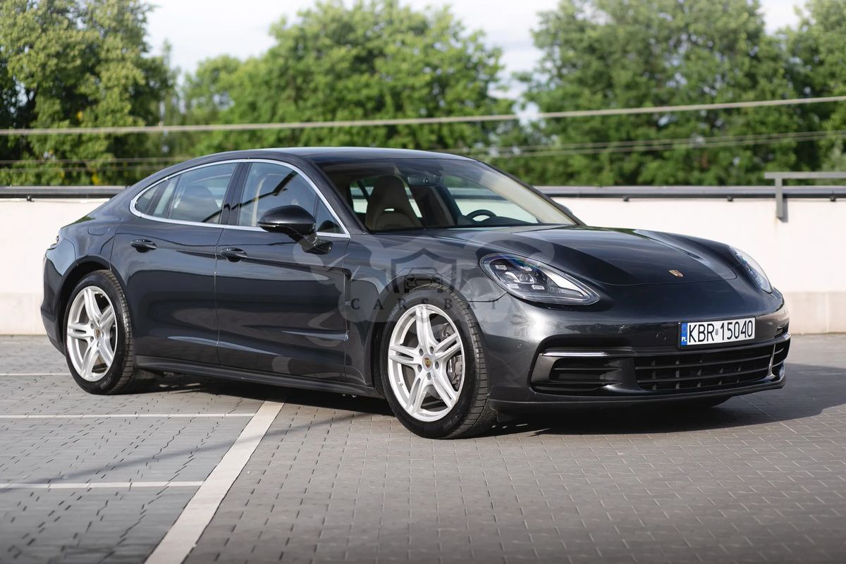 Porsche Panamera 4 2018