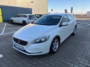 Volvo V40 II D2 2013