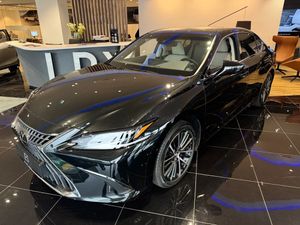 Lexus ES 300h Prestige 2025