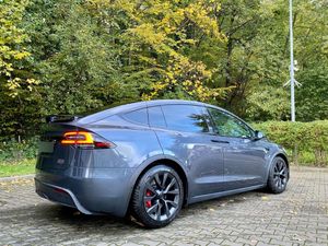 Tesla Model X 2023