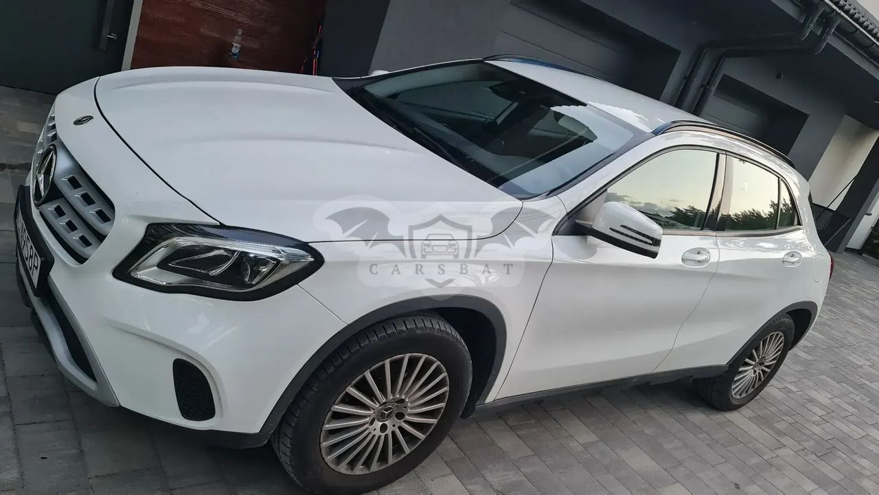 Mercedes-Benz GLA 180 7G-DCT 2019