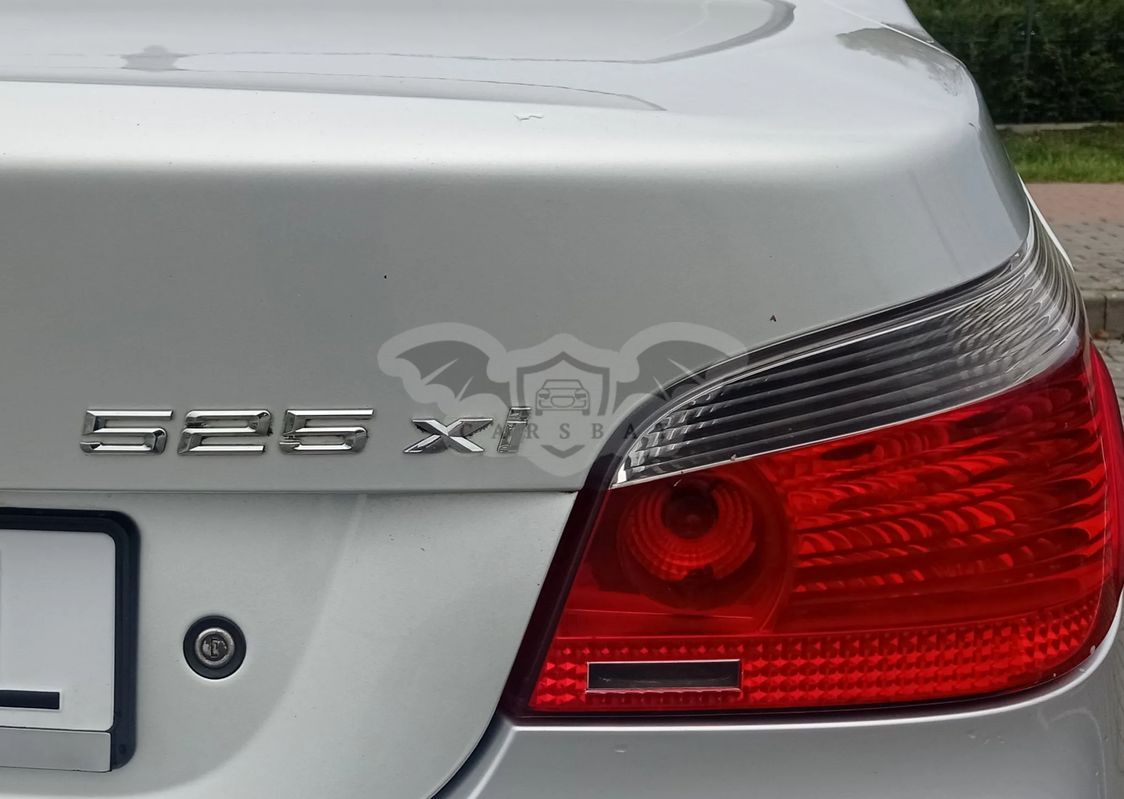 BMW 5 Series E60/E61 525xi 2005
