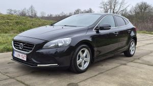 Volvo V40 II D2 Momentum 2014