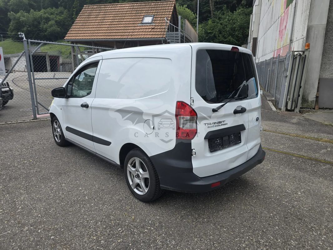 Ford Transit Courier 2020