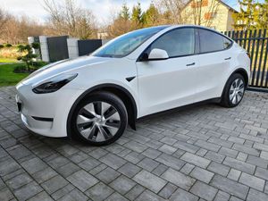 Tesla Model Y Long Range Dual Motor AWD 2023