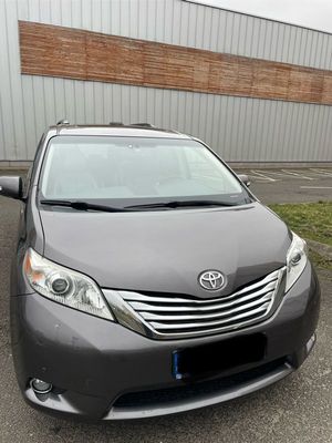 Toyota Sienna 3.5 XLE AWD 2013