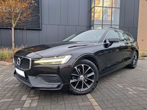 Volvo V60 II D4 Momentum Pro 2021