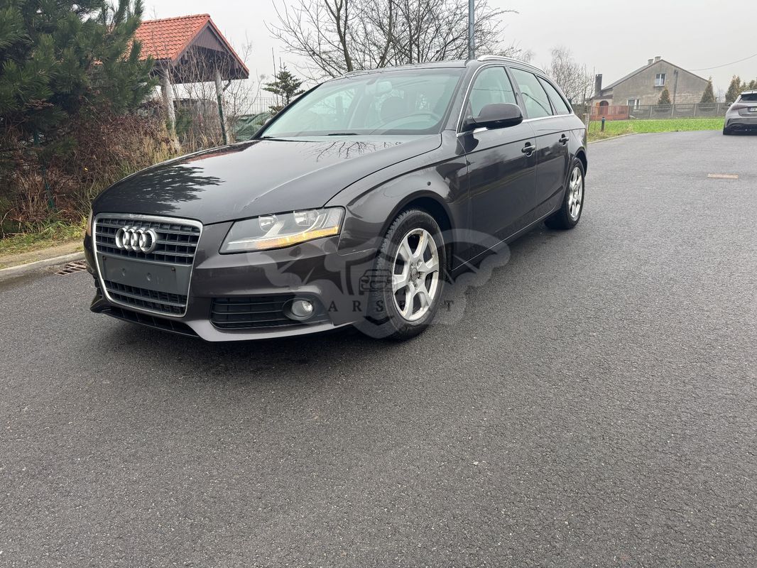 Audi A4 B8 2.0 TDI ultra DPF Attraction 2010