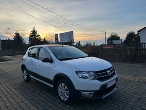 Dacia Sandero II TCe 90 (S&S) Celebration 2015