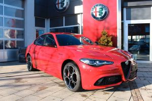 Alfa Romeo Giulia 2.0 Turbo 16V AT8-Q4 Competizione 2023