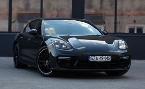 Porsche Panamera GTS 2019