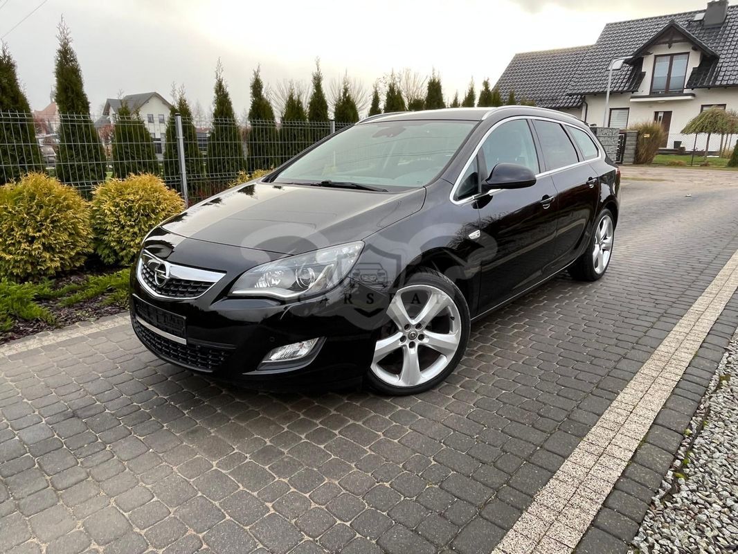 Opel Astra J 2010