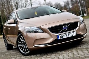 Volvo V40 II D2 Momentum 2014