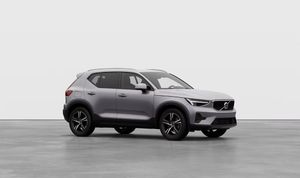 Volvo XC40 B3 Core 2025