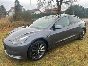 Tesla Model 3 Langstreckenbatterie Allradantrieb Dual Motor 2021
