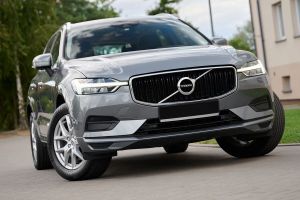 Volvo XC60 II D3 Momentum Pro 2018