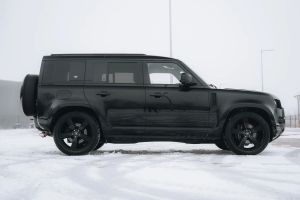 Land Rover Defender 2023