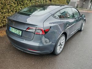Tesla Model 3 Langstreckenbatterie Allradantrieb Dual Motor 2023